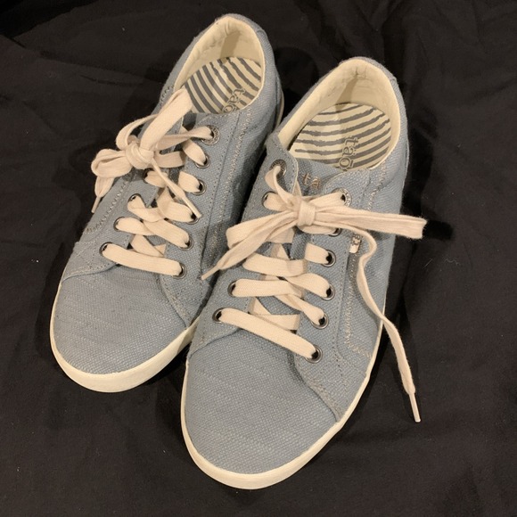 Taos Footwear Shoes - Taos STAR Blue Canvas Sneakers Women's Shoes Size 7.5 US/38‎ EUR